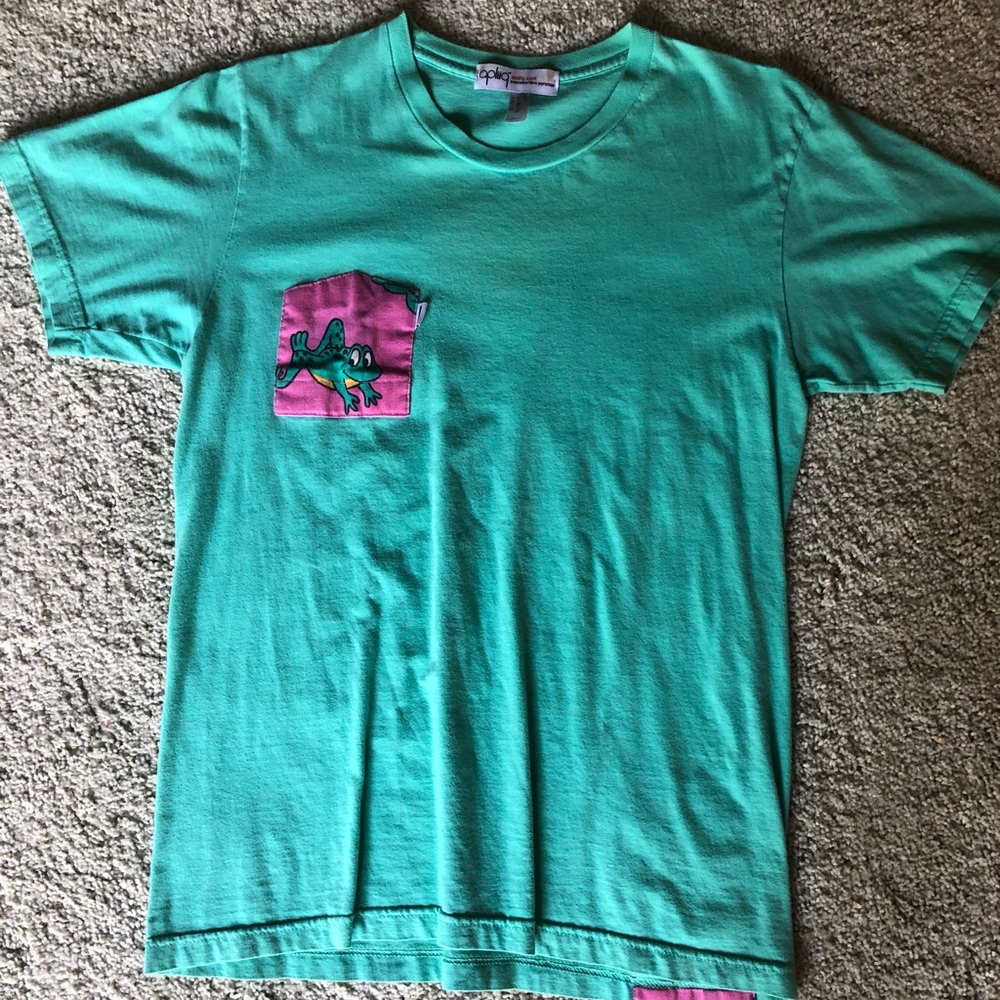 Upside down pocket T shirt